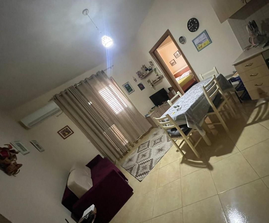 Mimi'S Beach Apartment Avlonya Dış mekan fotoğraf