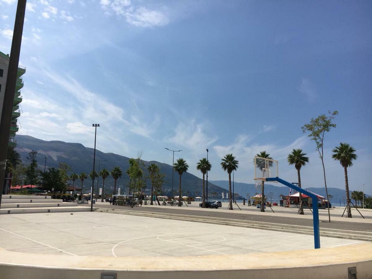 Mimi'S Beach Apartment Avlonya Dış mekan fotoğraf