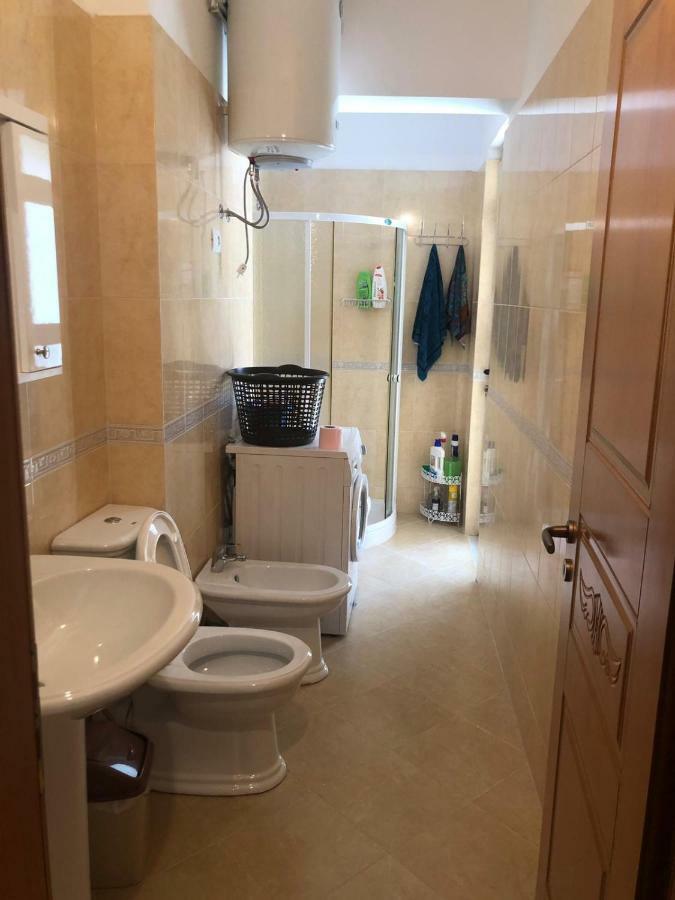 Mimi'S Beach Apartment Avlonya Dış mekan fotoğraf